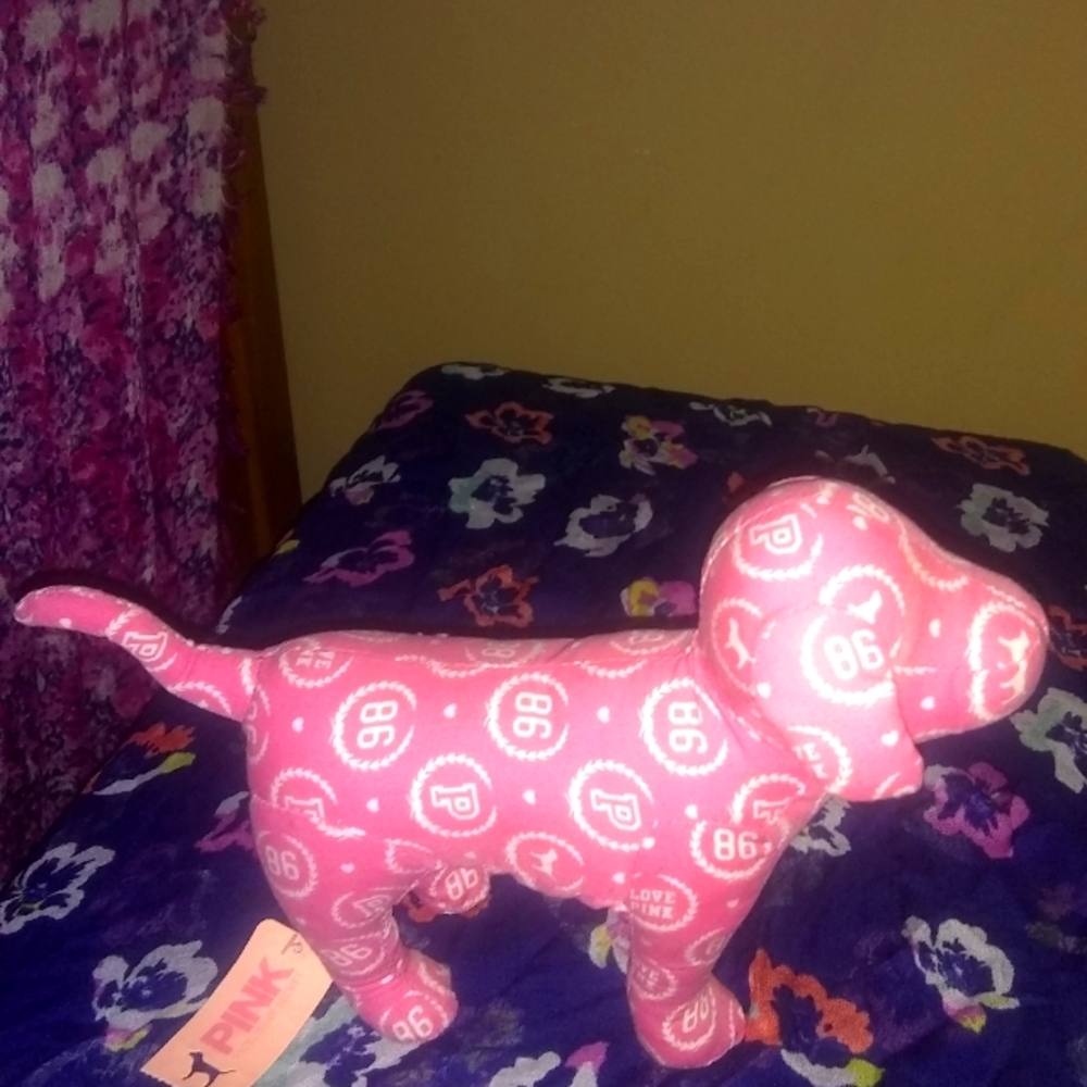 VS PINK 86 LOVE PINK DOG 🦋